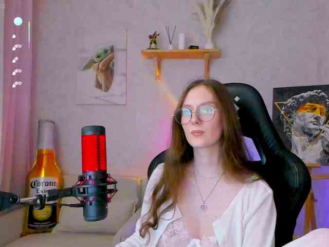 Модель: KiraRumGirl