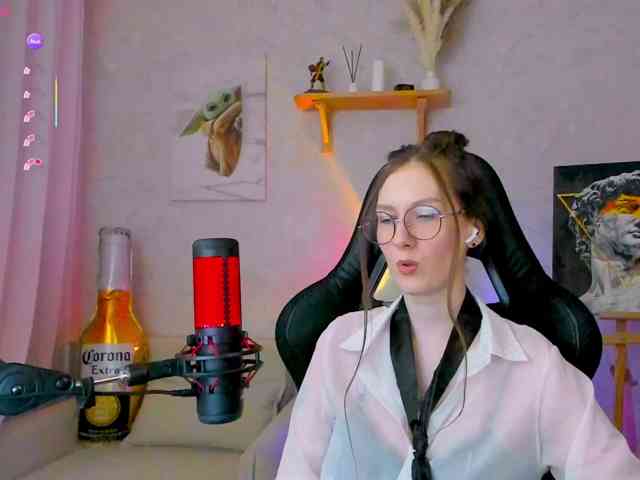 KiraRumGirl webcam