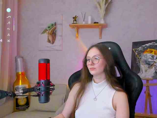 KiraRumGirl webcam