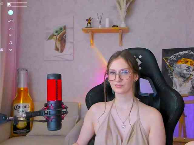 KiraRumGirl webcam