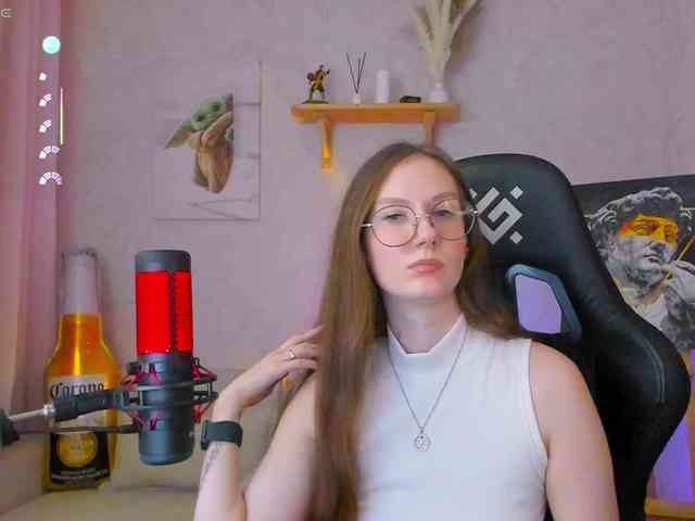 KiraRumGirl webcam