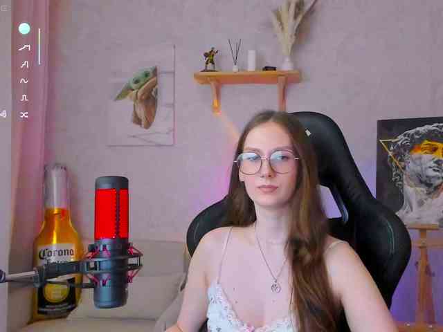 KiraRumGirl webcam
