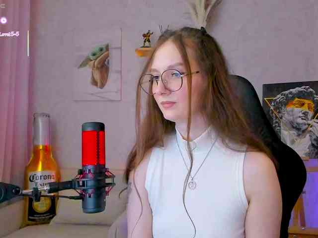 KiraRumGirl webcam