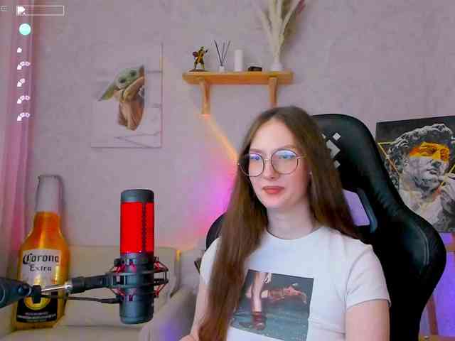 KiraRumGirl webcam