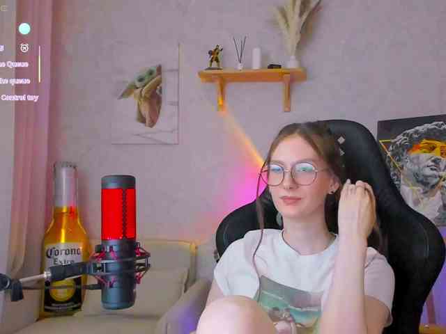 KiraRumGirl webcam