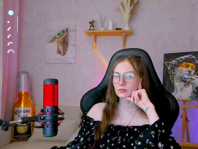 KiraRumGirl webcam