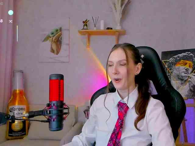 KiraRumGirl webcam