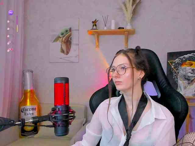KiraRumGirl webcam