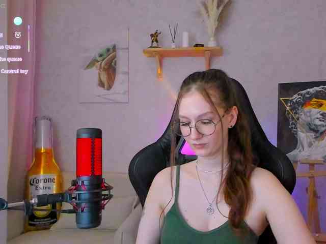 KiraRumGirl webcam