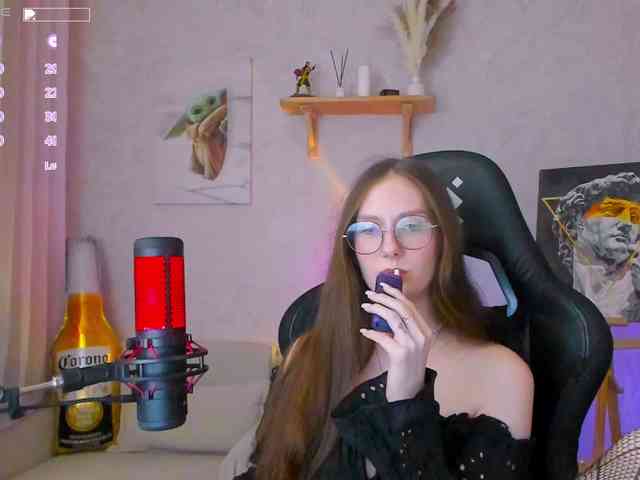 KiraRumGirl webcam