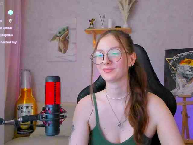 KiraRumGirl webcam