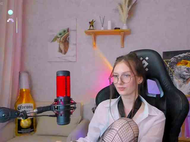 KiraRumGirl webcam