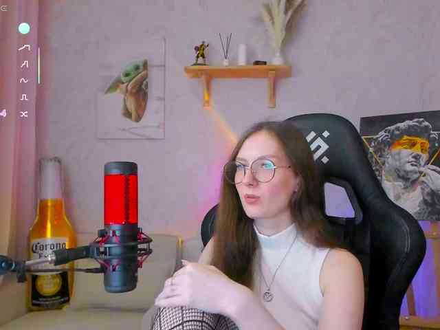KiraRumGirl webcam