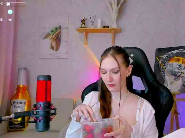 KiraRumGirl webcam