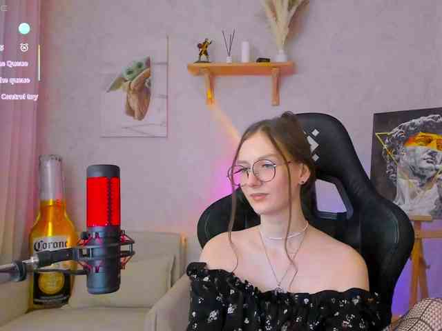 KiraRumGirl webcam