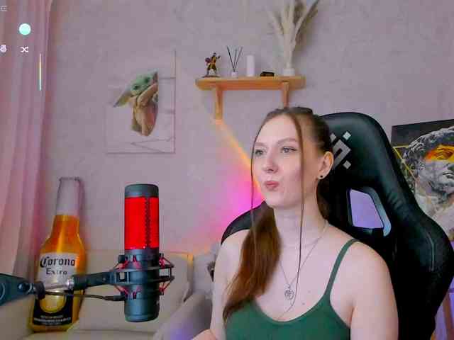 KiraRumGirl webcam