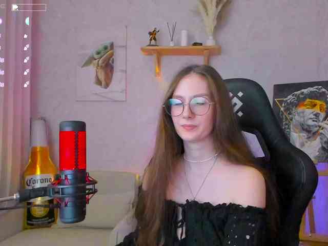 KiraRumGirl webcam