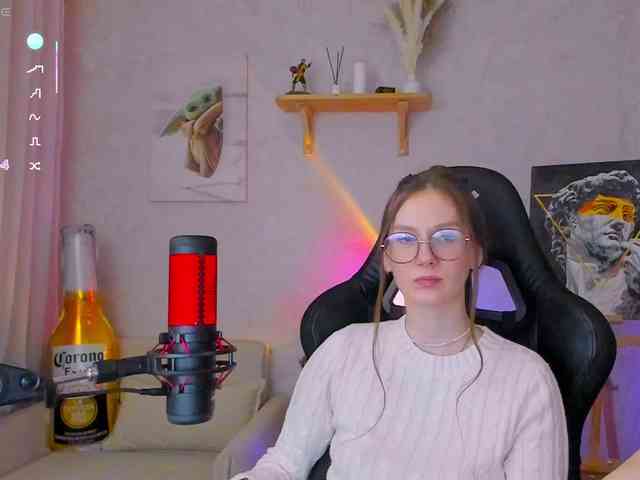 KiraRumGirl webcam