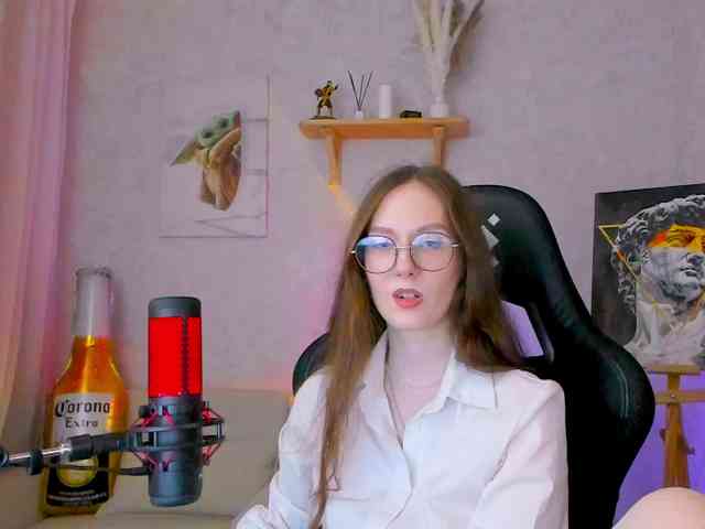 Модель: KiraRumGirl