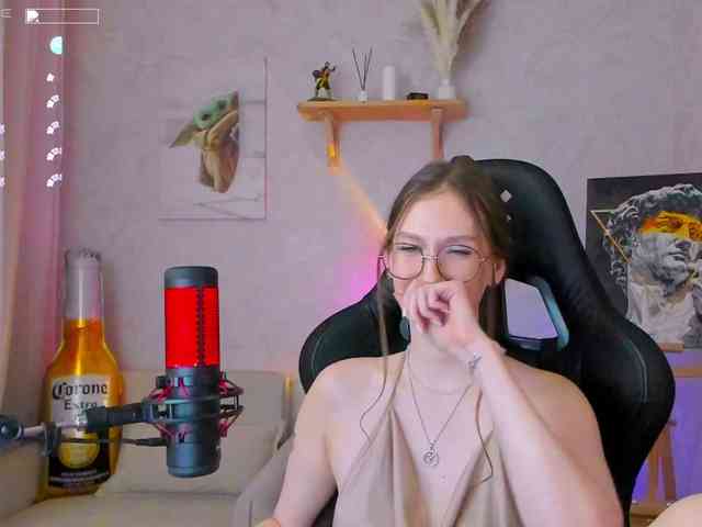 KiraRumGirl webcam