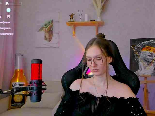 KiraRumGirl webcam