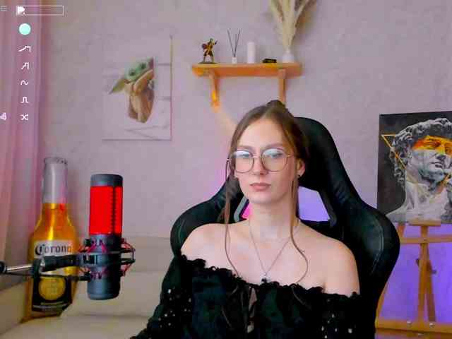 KiraRumGirl webcam
