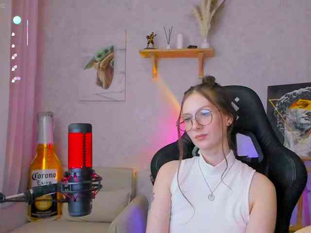 KiraRumGirl webcam