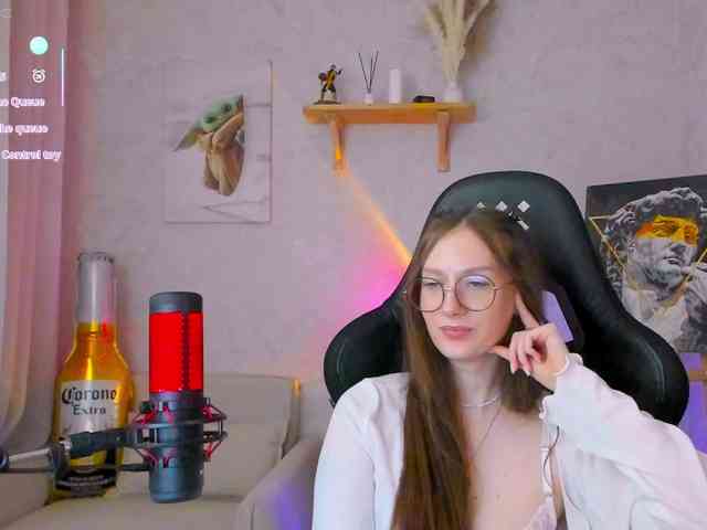 KiraRumGirl webcam