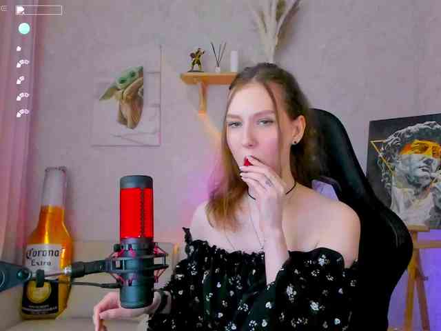 KiraRumGirl webcam