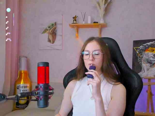 KiraRumGirl webcam