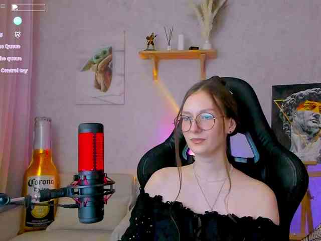 KiraRumGirl webcam