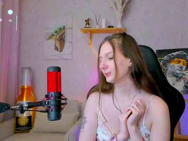 KiraRumGirl webcam