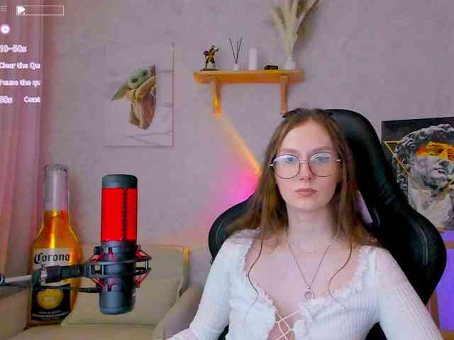 KiraRumGirl webcam