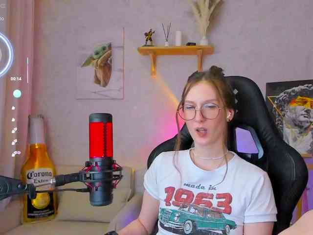 KiraRumGirl webcam