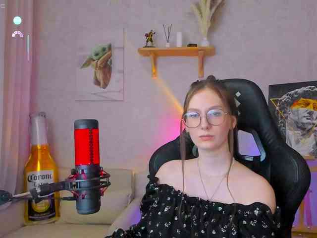 KiraRumGirl webcam