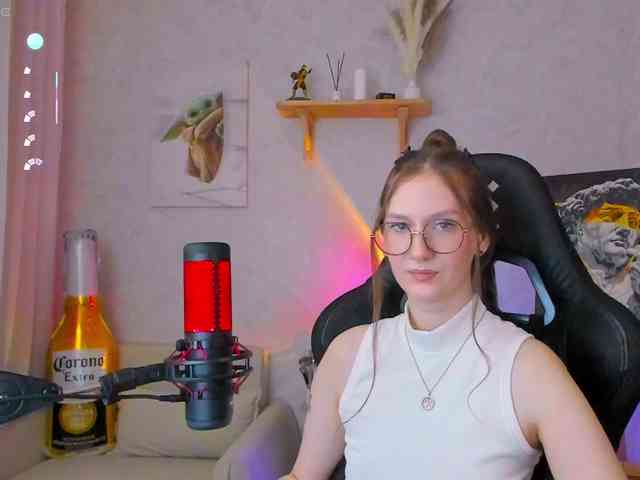 KiraRumGirl webcam