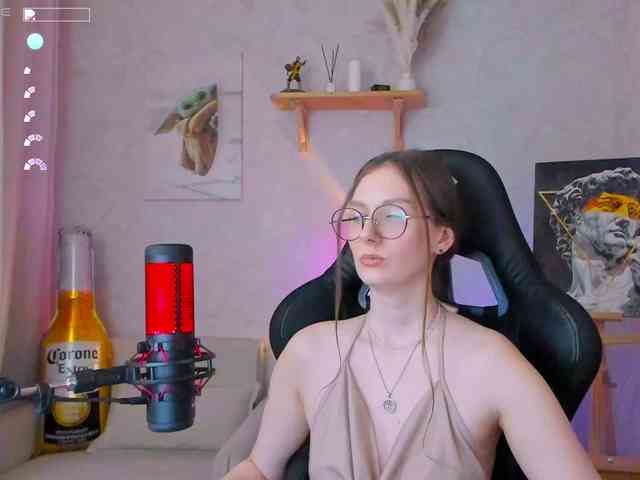 KiraRumGirl webcam