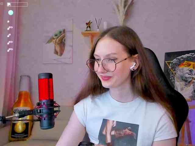 KiraRumGirl webcam