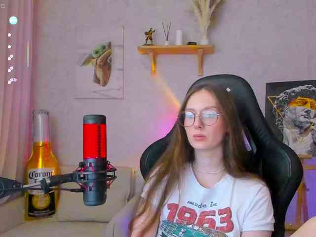 KiraRumGirl webcam
