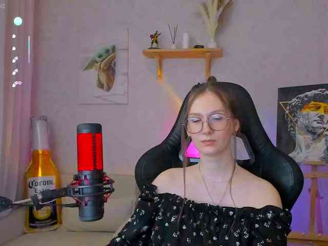 KiraRumGirl webcam