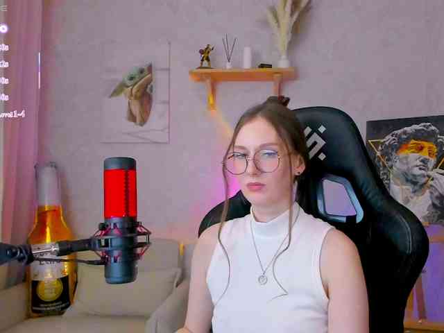 KiraRumGirl webcam