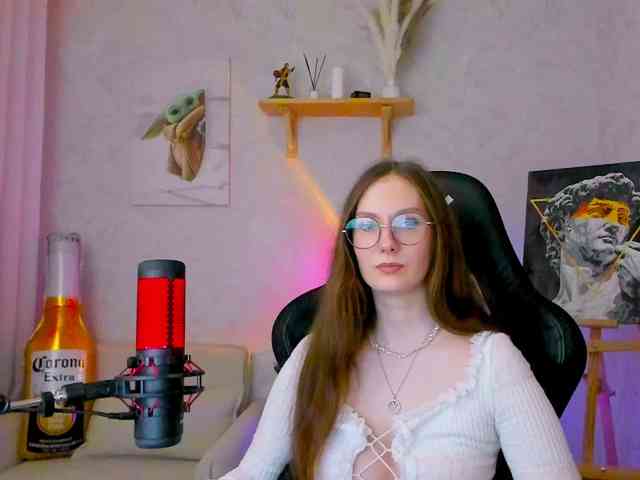 KiraRumGirl webcam