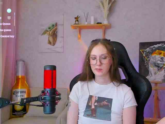 KiraRumGirl webcam