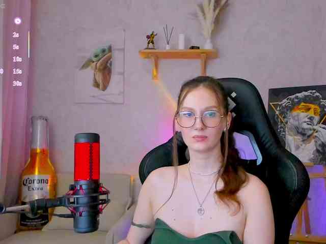 KiraRumGirl webcam