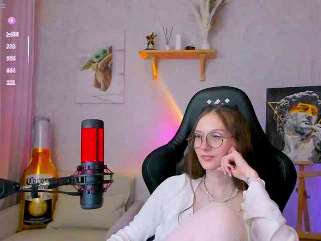 KiraRumGirl webcam