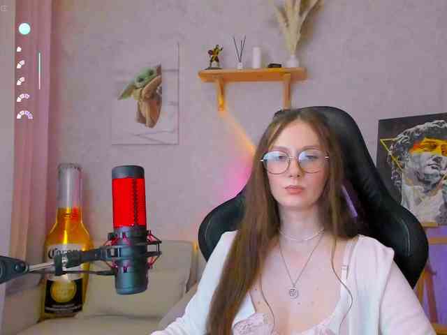 KiraRumGirl webcam