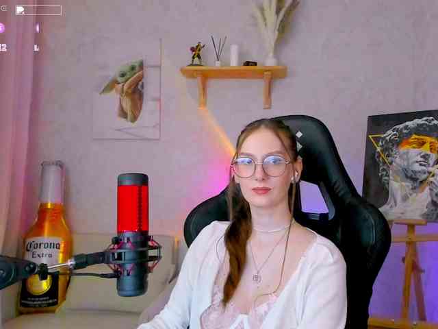 KiraRumGirl webcam