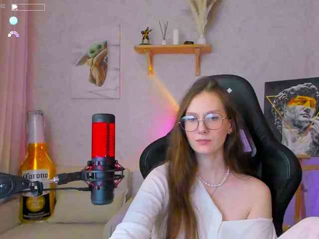 KiraRumGirl webcam
