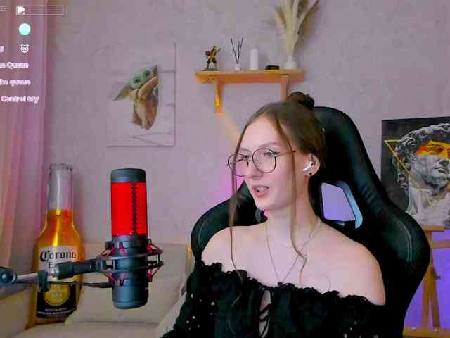 KiraRumGirl webcam