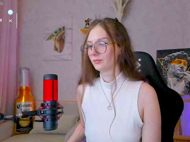 KiraRumGirl webcam